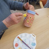 Atelier de groupe peinture sur céramique SAUMUR Atelier Pascale B
