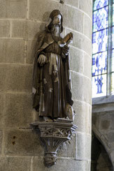 Bild: Kunstwerke in der Église Saint-Ronan in Locronan 