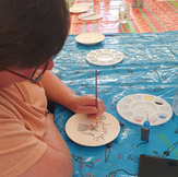 Atelier de groupe peinture sur céramique SAUMUR Atelier Pascale B