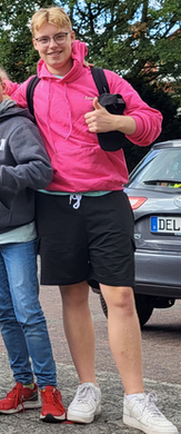 Jannik (rechts)