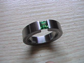 Edelstahl Ring m. Smaragd