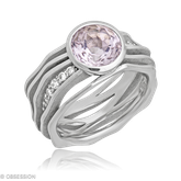 Schmuckring in Weissgold mit einem Morganit und Brillanten aus der Himalaja Kollektion der Goldschmiede OBSESSION Zürich und Wetzikon