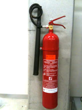 Feuerlöscherservice, Feuerlöscherkontrolle, Feuerlöscherwartung, Feuerlöscher, Schaumlöscher, Leichtwasser, Pulver, Kohlensäure, Preis, Löschposten, Feuerlöschposten, Feuerwehrschlauch, Strahlrohr, Schlauchhaspel, Fluchtwegschilder, Region Basel, Schweiz