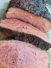 Roastbeef auf dem Grill zubereitet.