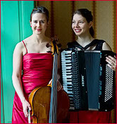 Duo Escarlata, Daniela Hunziker (Violoncello) &  Ina Callejas (Akkordeon), klassiches Konzert 2016Kl