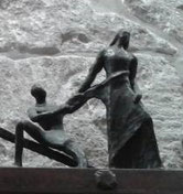 X Estación, Jesús es despojado de sus vestidos