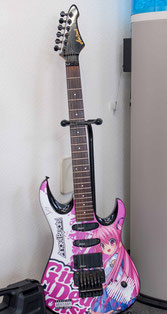 angelbeatsラッピングのギター
