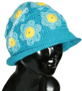 Cómo tejer un sombrero con ala y flores aplicadas a crochet
