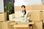 売る・捨てる・保留で迷って手が止まる時の考え方をまとめています。