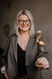 Silvia Lange, Hochzeitsrednerin Osnabrück, Trauerrednerin Osnabrück, Moderatorin Niedersachsen, Moderatorin für Messe, #fraulangespricht 