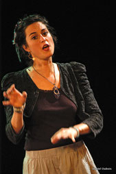 Aurélie Emerit, membre du groupe Les Goules Poly, Le Quai des Garces, le Trio des Mômes.
