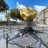 fiamma della  libertà sopra pont de l'Alma a Parigi