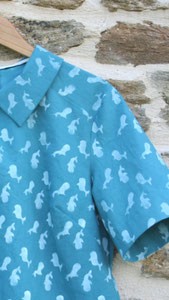 Mode éco-responsable : vêtements pour bébé, enfant et femme en tissu biologique peint main et tricot en fibres recyclées. Fabrication française.