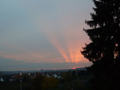 Einen schönen Sonnenuntergang genießen.