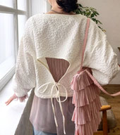 バックリボン花柄  ジャガードプルオーバー  フォーユー価格　2,980円(税込)  ［バックスタイル］
