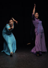 Bühnenauftritt der Flamencotänzerinnen Rosa Martínez & Simi beim spanischen Sommerfest 2011 im Tanzstudio La Fragua in Bonn/Color-Foto by Boris de Bonn