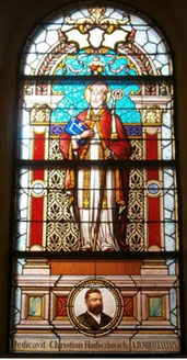 Glasfenster in der Kirche in Sigleß