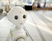 Hier sieht man einen smarten Roboter.