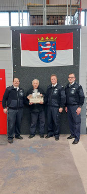 Für 60 jährige Mitgliedschaft in der Feuerwehr Witzenhausen wurde Udo Ernst geehrt.