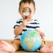 Biolino, Tanzwelt, Bewegungswelt, Wien, Spielgruppe, Spielgruppen, Eltern-Kind-Turnen, Bewegung für Kinder, Eltern-Kind-Zentrum, Aktivitäten mit Kindern, Kinder in Wien