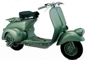 Scooter Vespa (phare sur garde-boue avant)