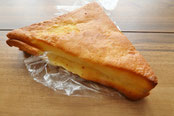大分県 つるさき食品 三角チーズパン
