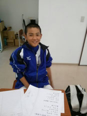 部活前のひと勉強。部活に行く前だって、工夫次第で勉強時間が作りだせるのです。