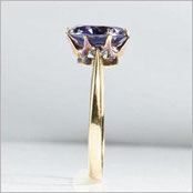 K18打刻の修復前合成アレキサンドライトリング