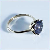 K18石座作り変え修復の合成アレキサンドライトリング