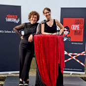 Foto der Moderatorinnen Alex Roller und Carola Christiansen