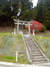 彌榮神社の参道