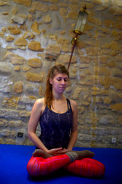 yoga intégral posture du lotus padmasana