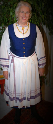 die hier gezeigte Tracht ist das Samlandkleid