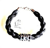 Pferdehaar Armband mit antiker Perle.  Rund geflochten. Karabinerverschluss Durchmesser ca. 7mm