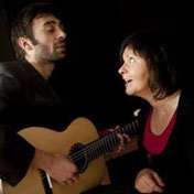 deux musiciens et chanteurs