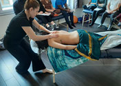 Massage bien-être, prénatal, postnatal Saint-Germain-en-Laye. Atelier formation massage en binôme Saint-Germain-en-Laye.