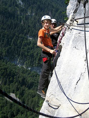 A la Via Ferrata du Mont à Sixt.