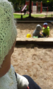 Tagesmutter Spielplatz Betreuungsplatz Kita Krippe Babysitter Nanny Kiel Sandkiste Kinderbetreuung