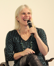 Susanne Wendel hat hunderte Unternehmer und Führungskräfte in den privatesten Themen gecoacht und empowert und benennt, was man daraus fürs Business lernen kann. Und umgekehrt. Ihr Statement: macht euch alle erst mal locker!