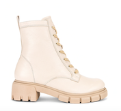 White combat boots from Revolve for the winter or fall.