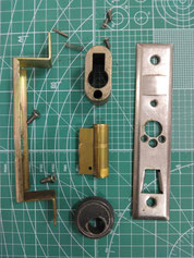 YKK-WEST戸先召合錠鍵製作2