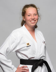 Leonie Matheus, Instructorin der Karateschule in Hannover.