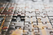 Fast fertiges Puzzle