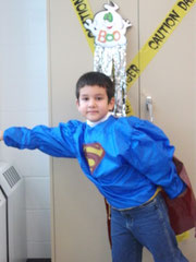 Pablo, notre Superman (qui s'apprête à sauter par la fenêtre!)