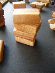 dieses Holz hat eine starke Anziehung. Der eingearbeitete Magnet ist extrem stark. Stück 5€*,4 Stück 18€*
