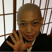 勝嚴寺寺庭婦人／修徒・大野真如