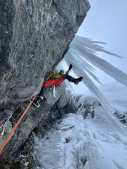 Goulotte alpinisme hivernal escalade mixte mixte climbing guide aussois haute maurienne vanoise bessans bonneval val-cenis termignon guide de haute montagne cascade de glace ski de randonnée