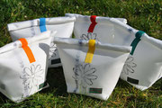 Rollbag mit Blüte