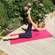 Übung Single Straight Leg Stretch