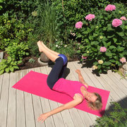 Übung Single Straight Leg Stretch